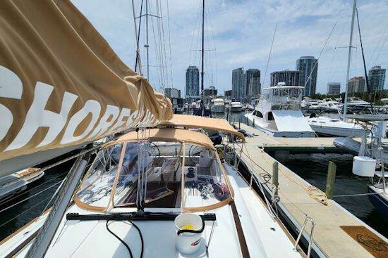 Jeanneau 479 Yacht For Sale