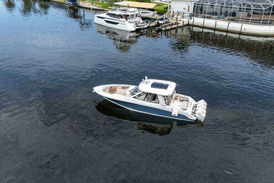 Boston Whaler 380 Realm Yacht For Sale