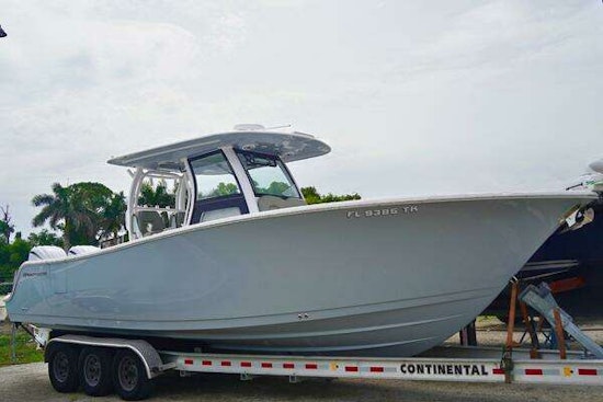 Sportsman 302CC Yacht For Sale