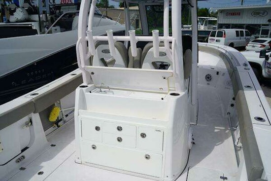 Sportsman 302CC Yacht For Sale