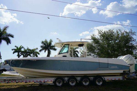 Boston Whaler 350 Outrage® Yacht For Sale