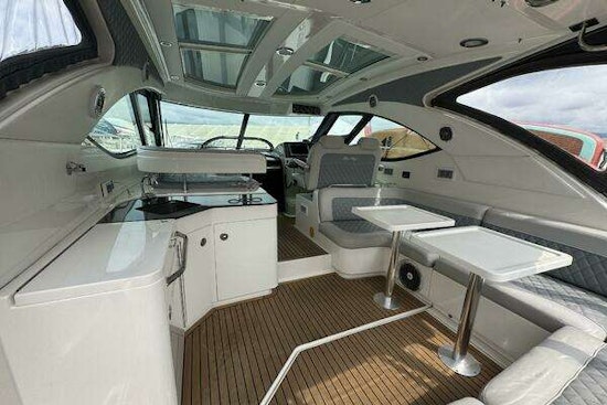 Sea Ray 470 Sundancer Yacht For Sale