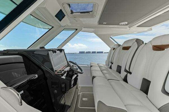 Tiara Yachts 34 Sport LS Yacht For Sale