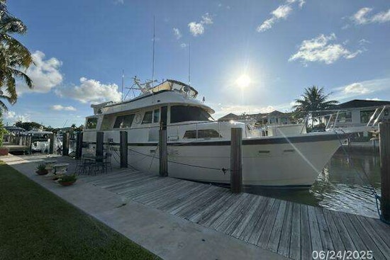 Hatteras CPMY Yacht For Sale