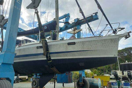 Alubat Ovni 365 Yacht For Sale