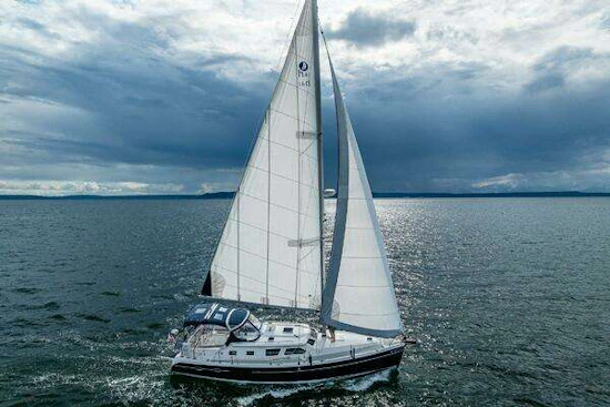 Hunter 41 Deck Salon Yacht For Sale
