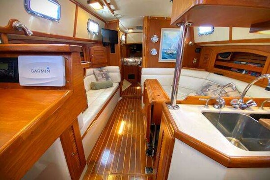 Pacific Seacraft 37 Yacht For Sale
