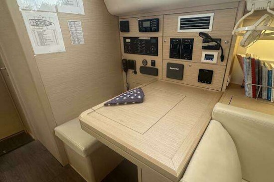 Jeanneau 51 Yacht For Sale