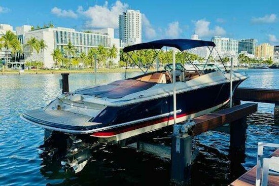 Chris-Craft Launch 32 Yacht For Sale