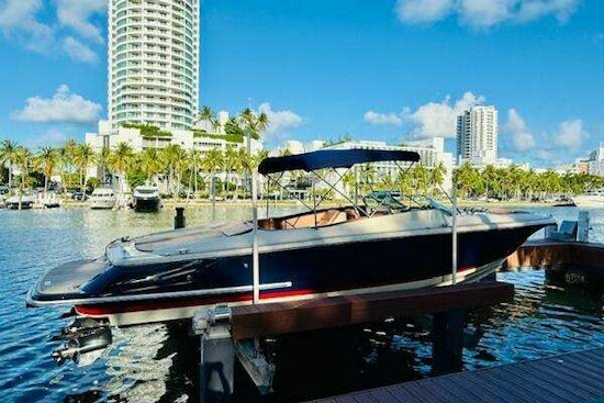 Chris-Craft Launch 32 Yacht For Sale