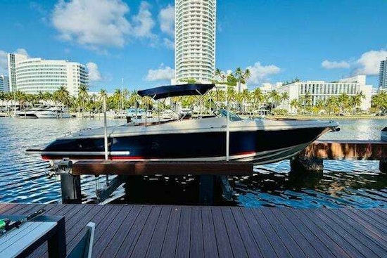 Chris-Craft Launch 32 Yacht For Sale