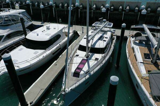 Moody Ds 45 Yacht For Sale