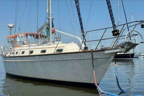 Island Packet 420 Yacht For Sale