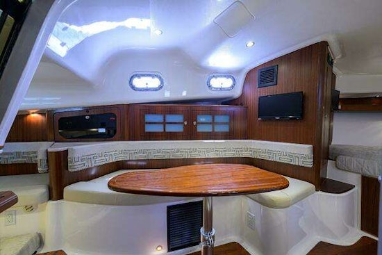 Pursuit 385 Offshore Yacht For Sale