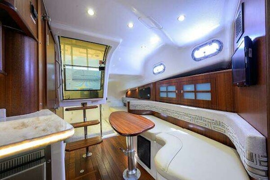 Pursuit 385 Offshore Yacht For Sale
