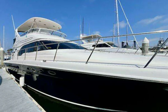 Sea Ray 560 Sedan Cruiser Yacht For Sale