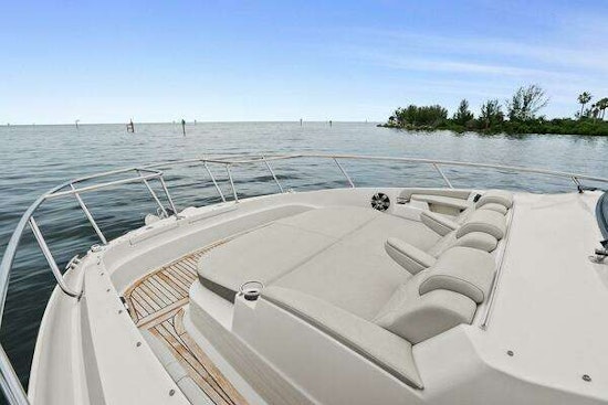 Sea Ray 320 DA-OB Yacht For Sale