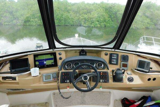 Carver 44 CPMY Yacht For Sale