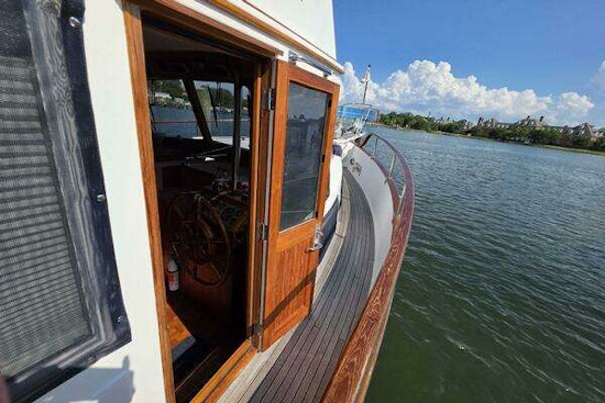 Grand Banks 42 Classic Yacht For Sale