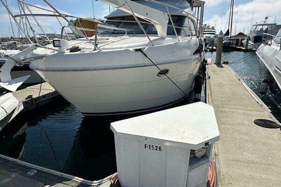 Meridian 368 Yacht For Sale