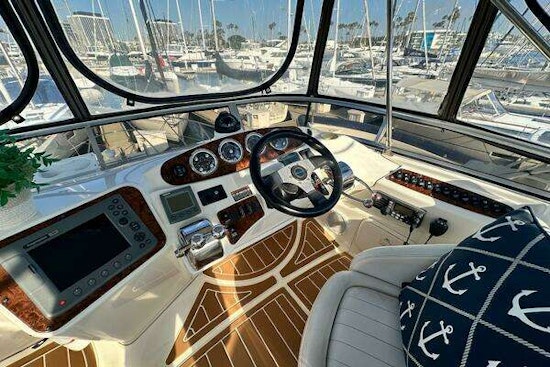 Meridian 368 Yacht For Sale