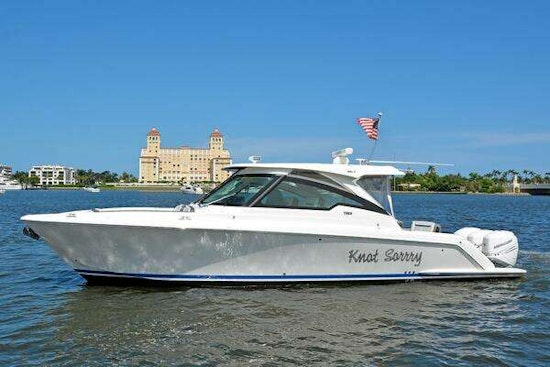 Tiara Yachts 38LX Yacht For Sale
