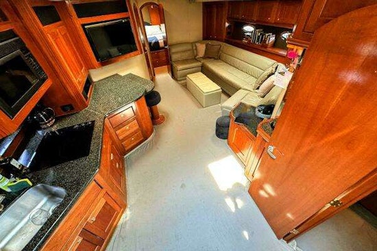 Cruisers Yachts 540 Express Yacht For Sale