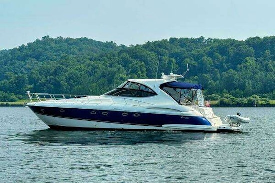 Cruisers Yachts 540 Express Yacht For Sale