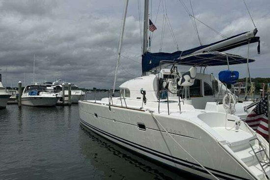Lagoon 380 Yacht For Sale