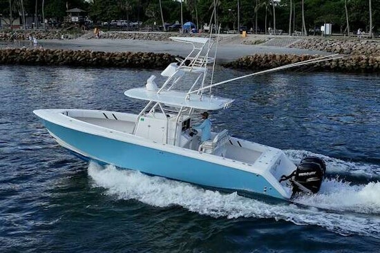 Bahama CC Yacht For Sale