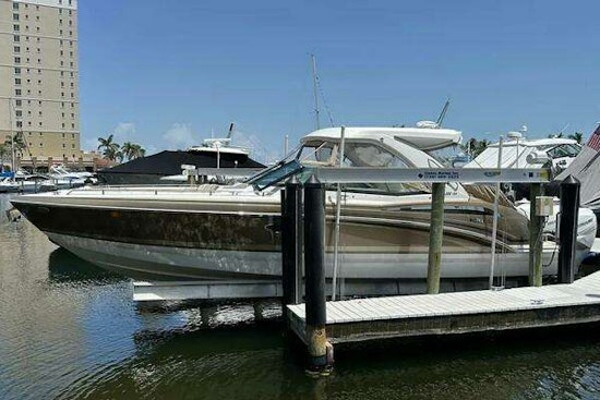 Formula 350 Crossover Bowrider Yacht For Sale