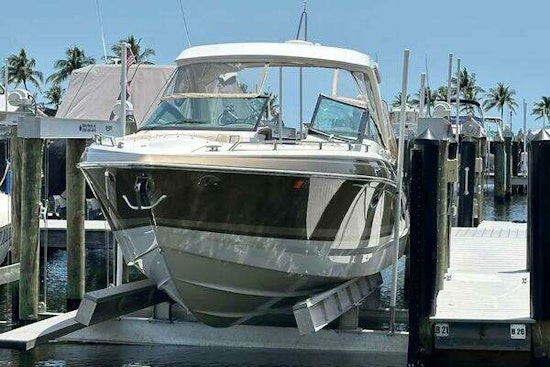 Formula 350 Crossover Bowrider Yacht For Sale
