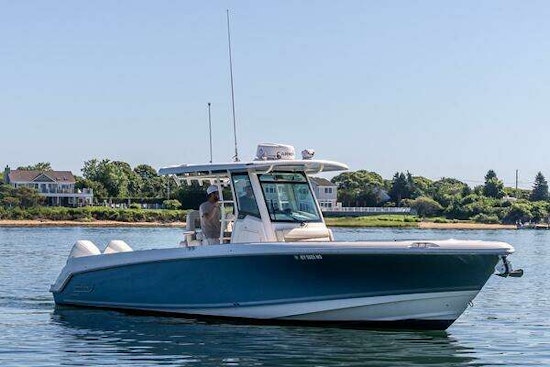 Boston Whaler 330 Outrage Yacht For Sale