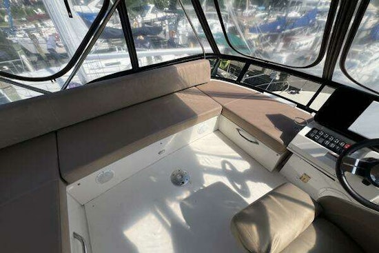 Carver C34 Command Bridge Yacht For Sale