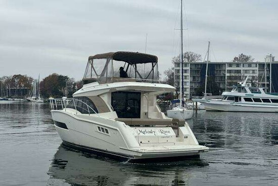 Carver C34 Command Bridge Yacht For Sale