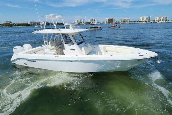 Everglades 335 CC Yacht For Sale