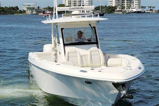 Everglades 335 CC Yacht For Sale