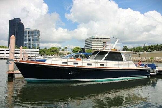 Grand Banks 49 Eastbay HX Yacht For Sale