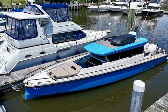Axopar 37 Cross Cabin Yacht For Sale