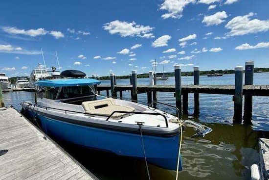 Axopar 37 Cross Cabin Yacht For Sale