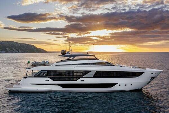Ferretti Yachts Ferretti 1000 Yacht For Sale