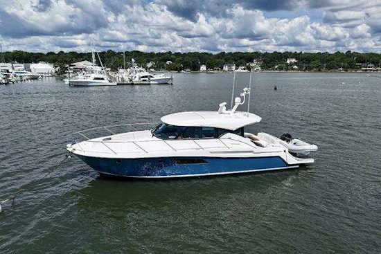 Tiara Yachts C44 Coupe Yacht For Sale