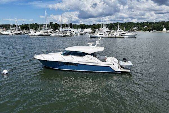 Tiara Yachts C44 Coupe Yacht For Sale