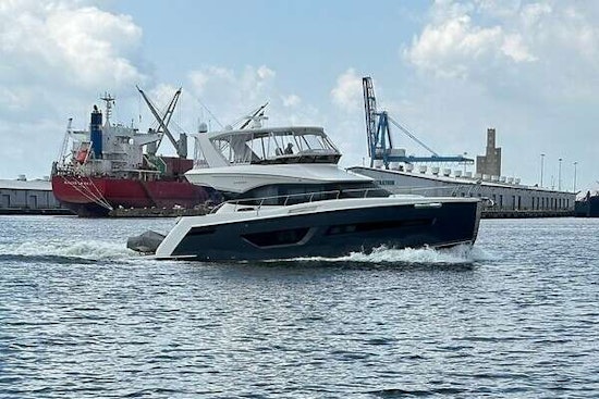 Carver C 52 Yacht For Sale
