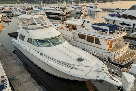 Sea Ray 550 Sedan Bridge Yacht For Sale