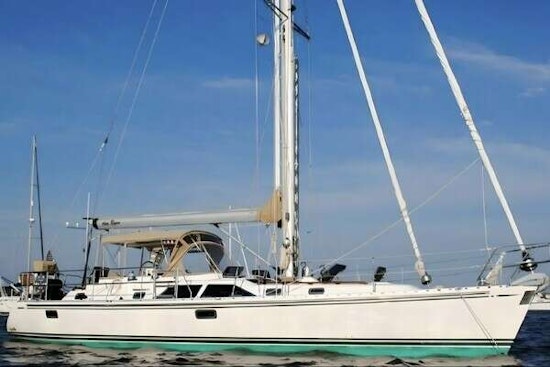 Hylas 46 Center Cockpit Yacht For Sale