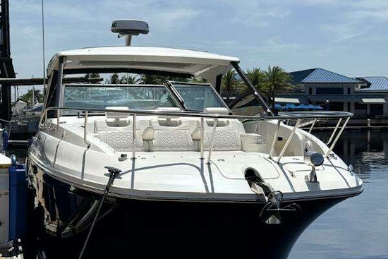 Sea Ray 320 OB Yacht For Sale