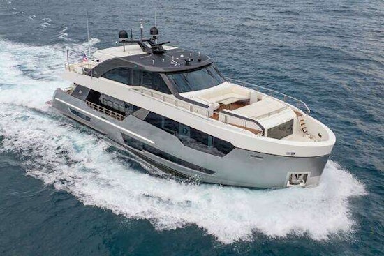 Ocean Alexander 28R Yacht For Sale