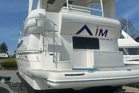 Cruisers Yachts 405 Express Motoryacht Yacht For Sale