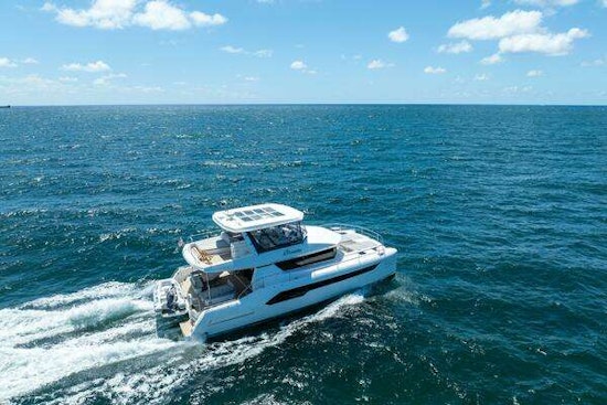 Robertson & Caine Leopard 53PC Yacht For Sale
